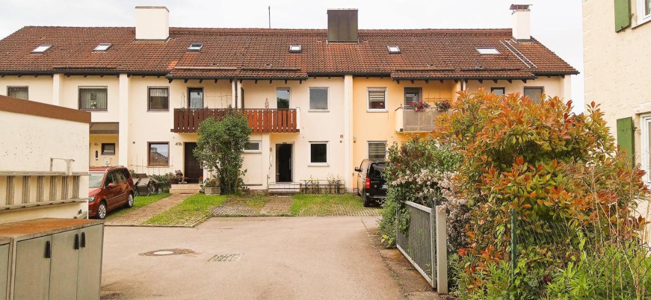 Grosses Zimmer Bad Kueche Wohnzimmer Terasse Garten Zentral Ruhig Landsberg am Lech Luaran gambar