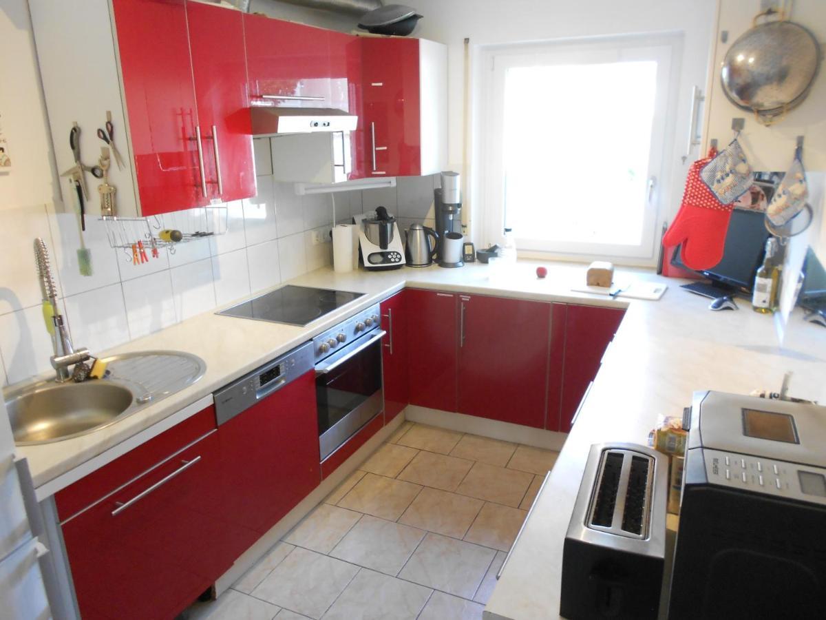 Grosses Zimmer Bad Kueche Wohnzimmer Terasse Garten Zentral Ruhig Landsberg am Lech Luaran gambar