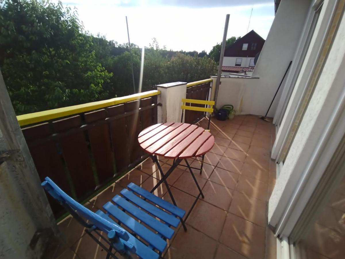 Grosses Zimmer Bad Kueche Wohnzimmer Terasse Garten Zentral Ruhig Landsberg am Lech Luaran gambar