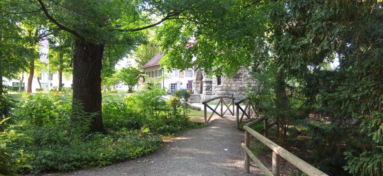 Grosses Zimmer Bad Kueche Wohnzimmer Terasse Garten Zentral Ruhig Landsberg am Lech Luaran gambar