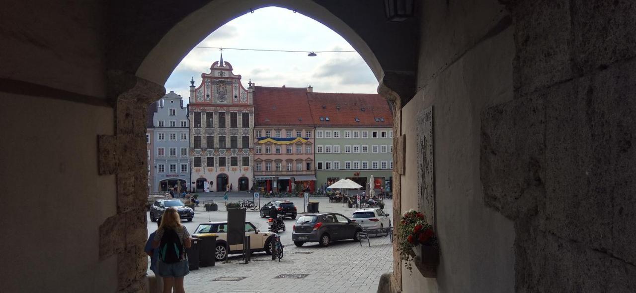 Grosses Zimmer Bad Kueche Wohnzimmer Terasse Garten Zentral Ruhig Landsberg am Lech Luaran gambar